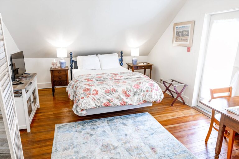 Wilder Room - Walnut Street Inn